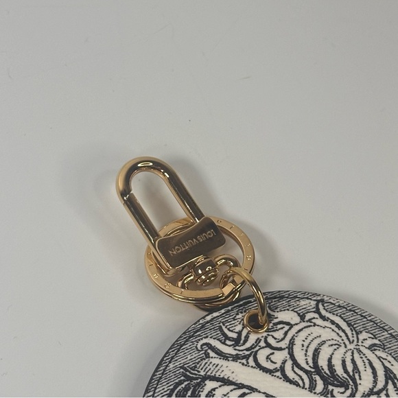 Louis Vuitton x FORNASETTI Monogram Cameo Bag Charm Key Holder - Picture 6 of 10
